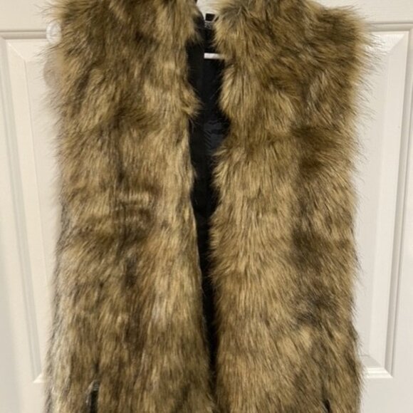 womens volcom snow faux fur hooded vest small NWT - Picture 7 of 10